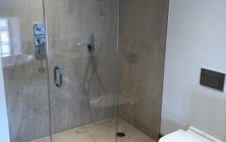 Mastic application works to shower room